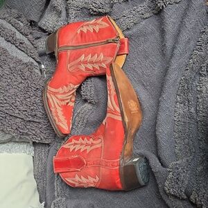 NWOT Circle G by Corral Women's Red Snip Toe Cowboy Booties, Size 8.5